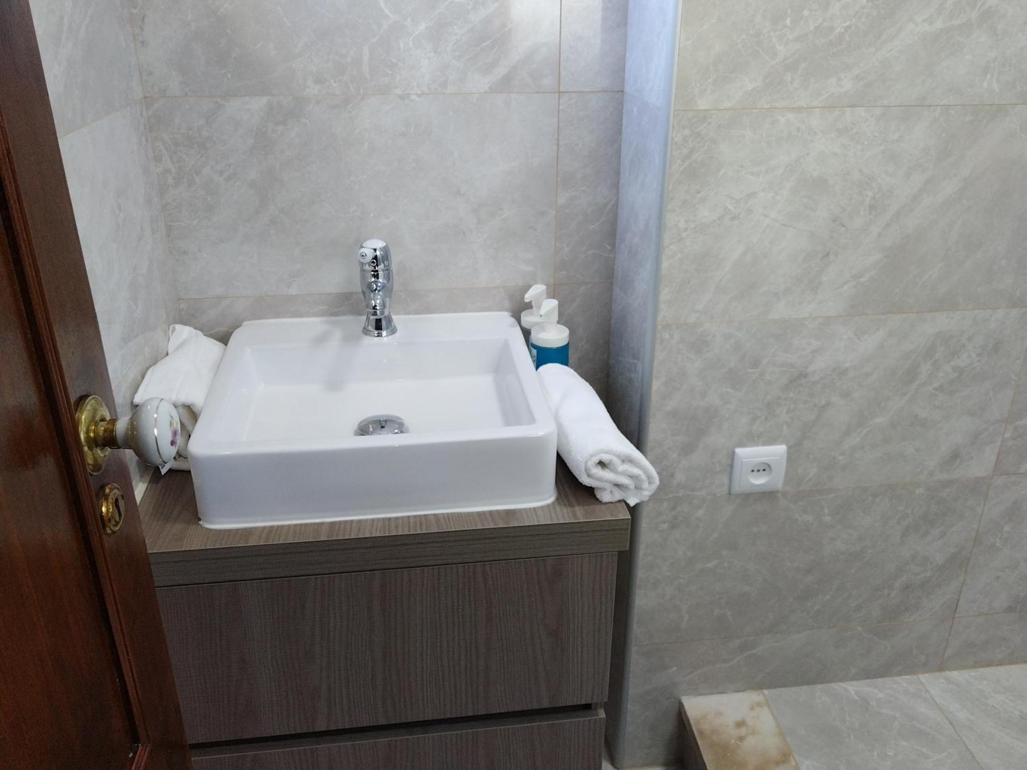 Oeiras Lagoas Parque ,Elite Home Porto Salvo  Exterior photo
